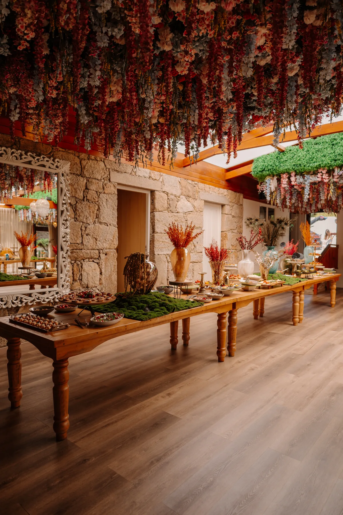 Buffet preparado no salão da Quinta da Costa